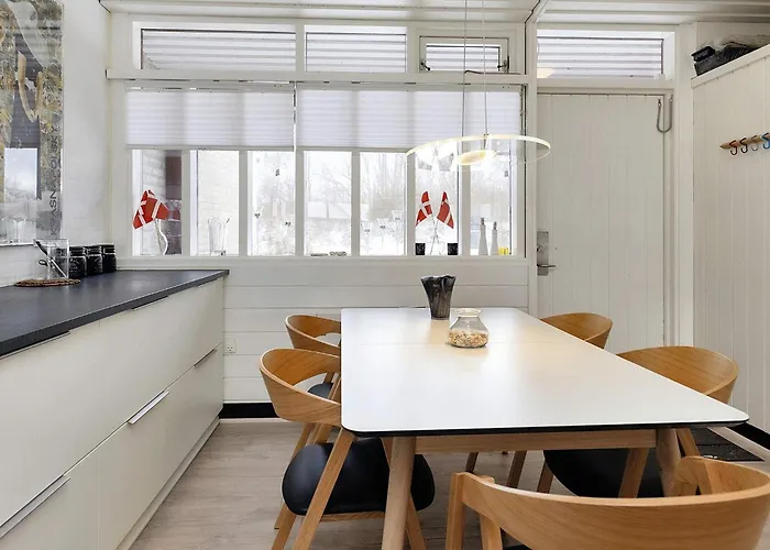 Feriehus 6 Person On A In